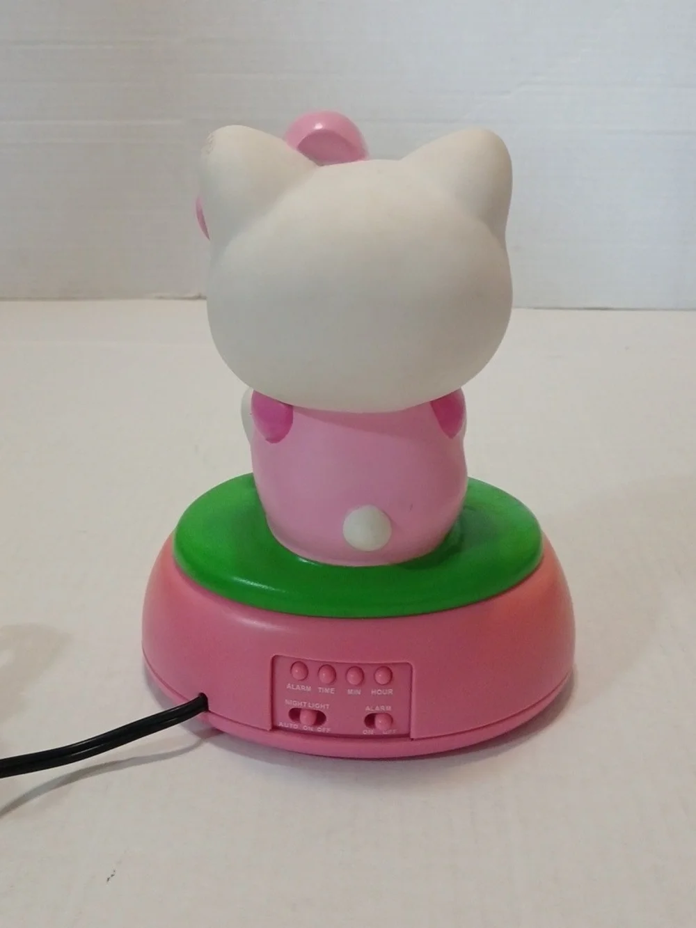 VTG Saniro Y2K Hello Kitty Pink Bow Flower ALARM Clock NIGHT LIGHT(NEEDS BULB)